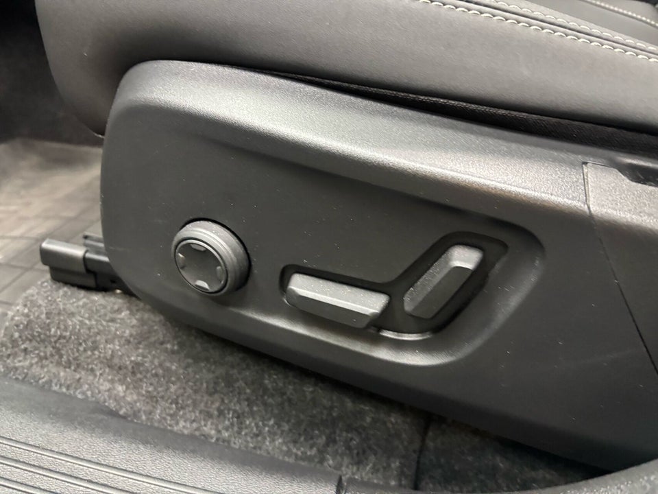 Volvo XC40 P8 ReCharge Twin Ultimate 5d