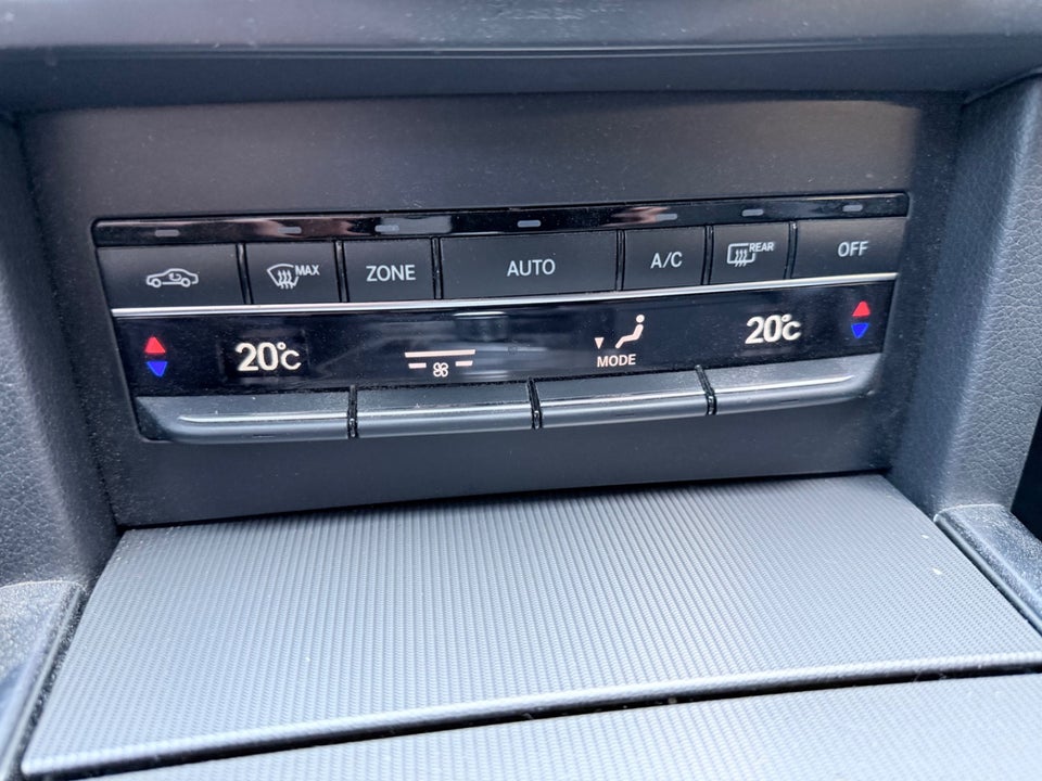 Mercedes E220 2,2 CDi Avantgarde stc. aut. 5d
