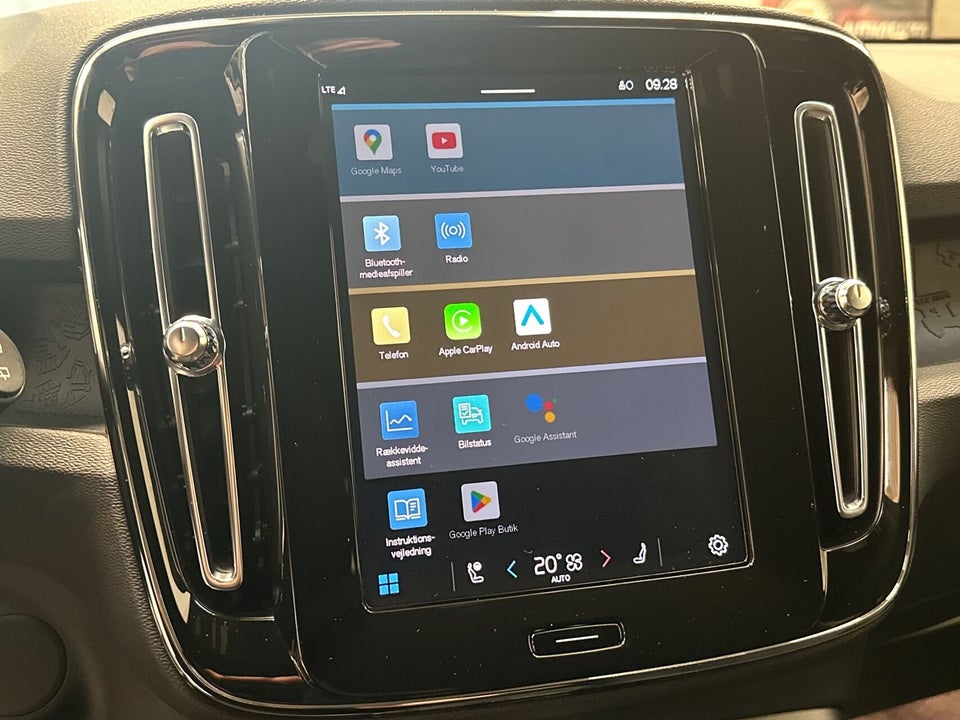 Volvo XC40 ReCharge Extended Range Core 5d