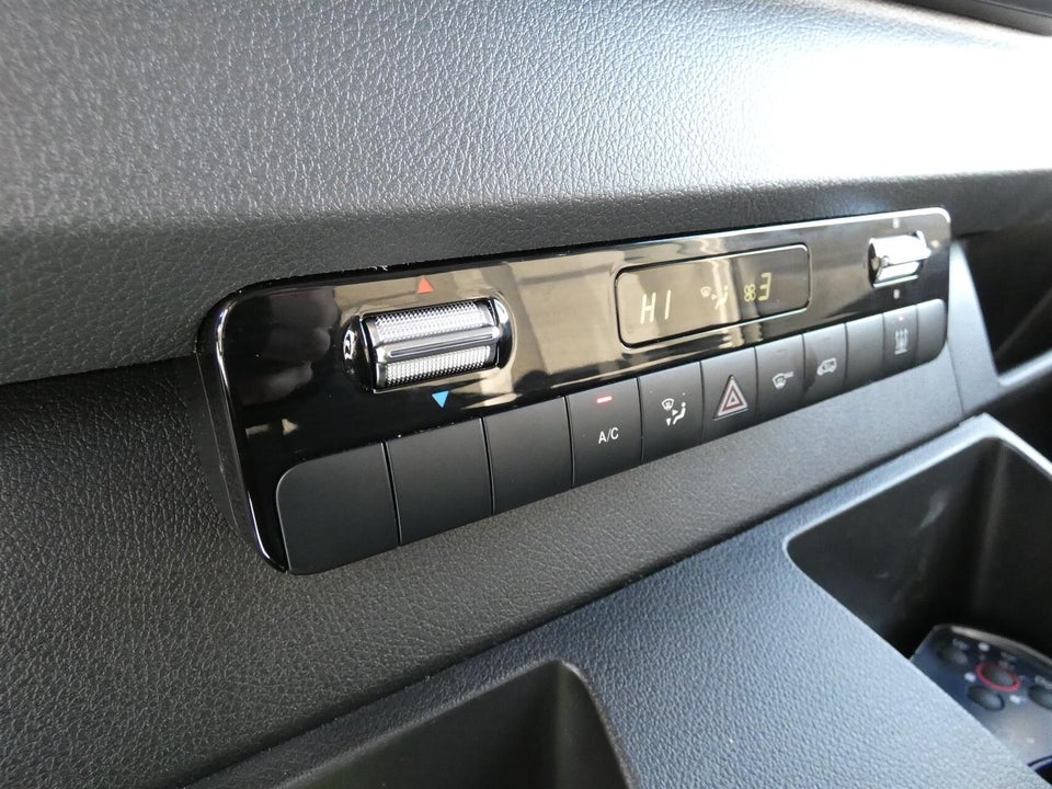 Mercedes Sprinter 317 2,0 CDi A3 Chassis aut. RWD 2d