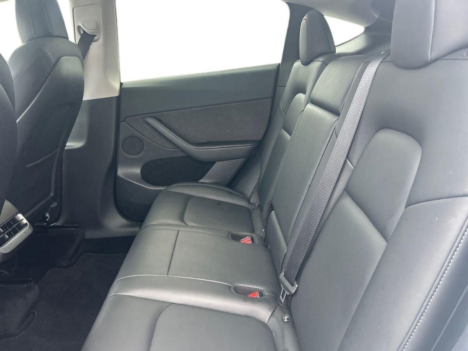 Tesla Model Y Long Range AWD 5d