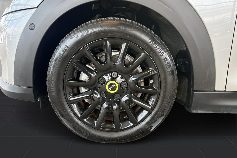 MINI Cooper SE Edition Premium Plus 3d