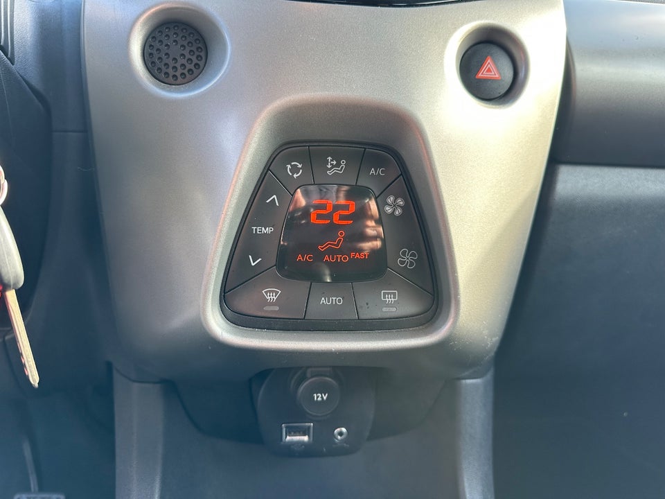 Citroën C1 1,0 VTi Extravaganza Airscape 5d