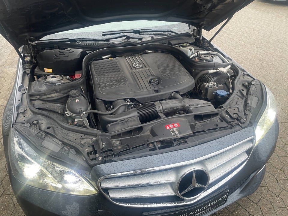 Mercedes E220 2,2 CDi Avantgarde stc. aut. 5d