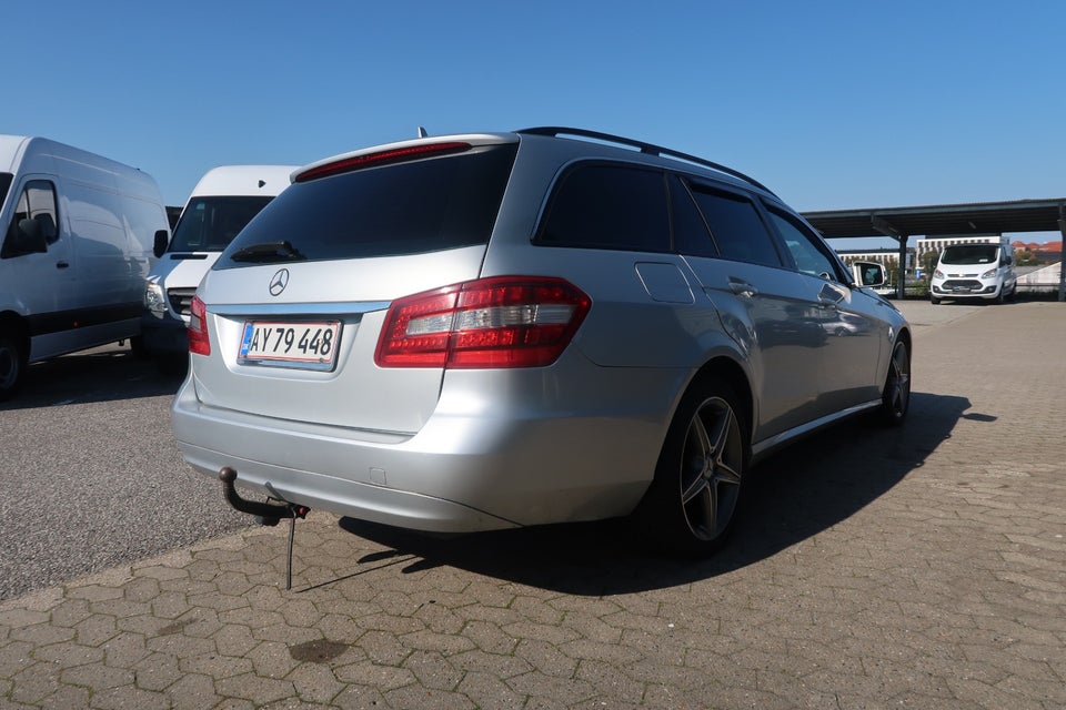 Mercedes E200 2,2 CDi Elegance stc. aut. BE 5d