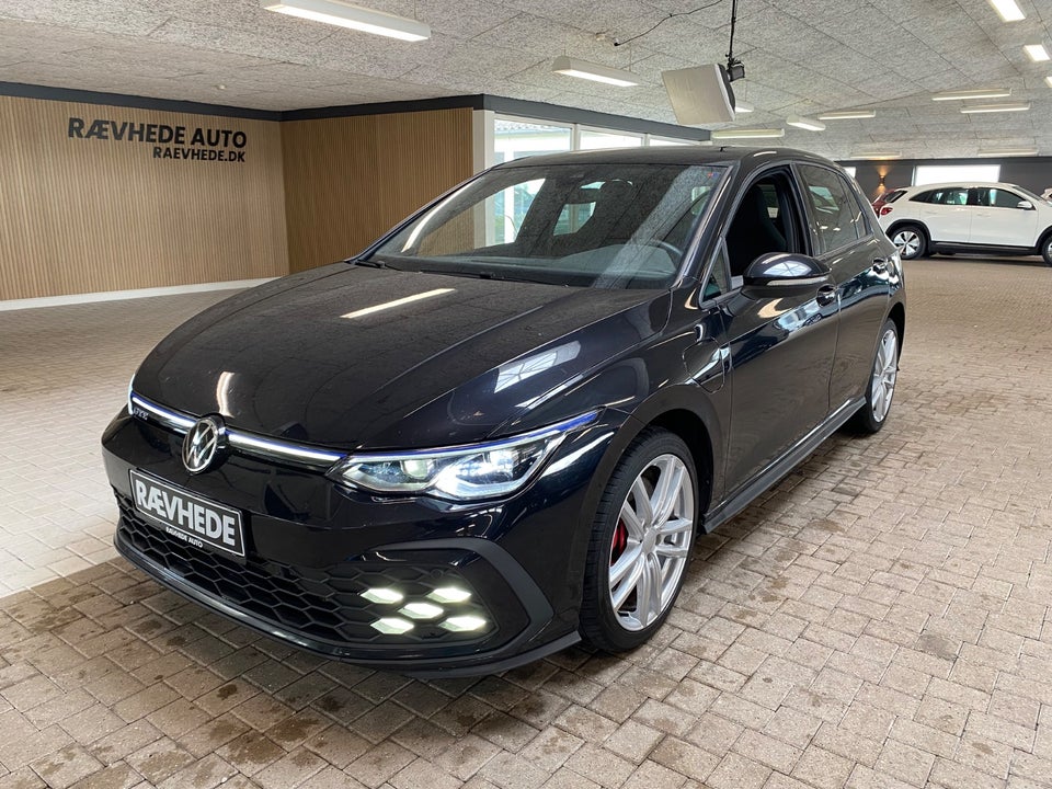 VW Golf VIII 1,4 GTE DSG 5d