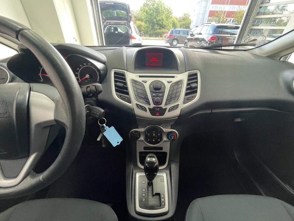 Ford Fiesta 1,4 Titanium aut. 5d