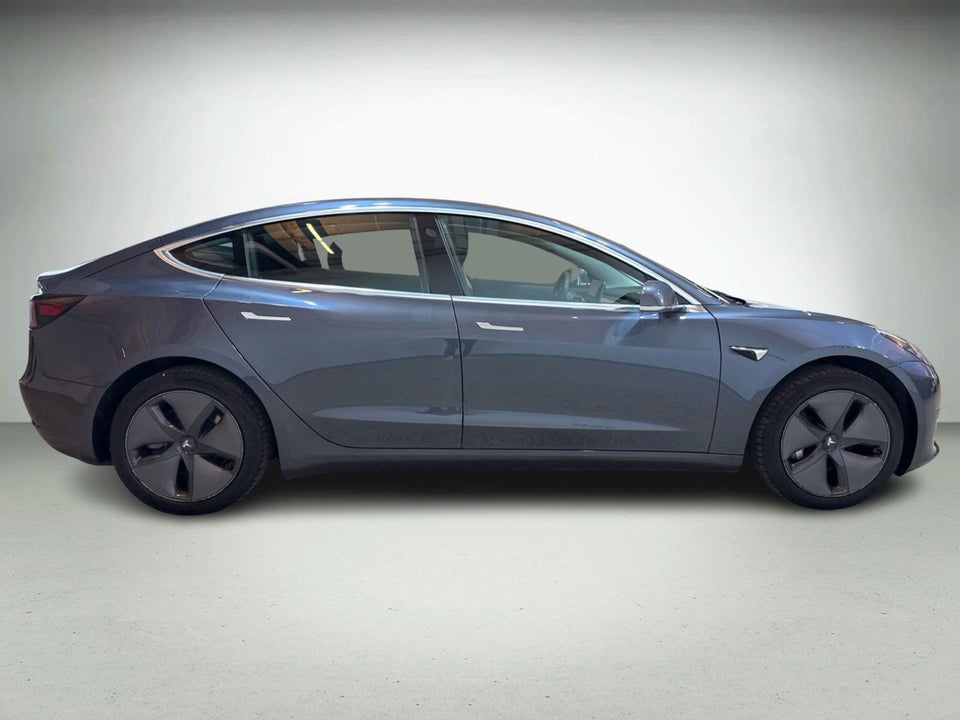 Tesla Model 3 Standard Range+ RWD 4d