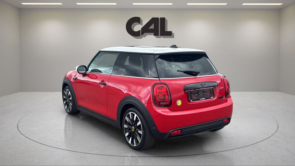 MINI Cooper SE Essential 3d