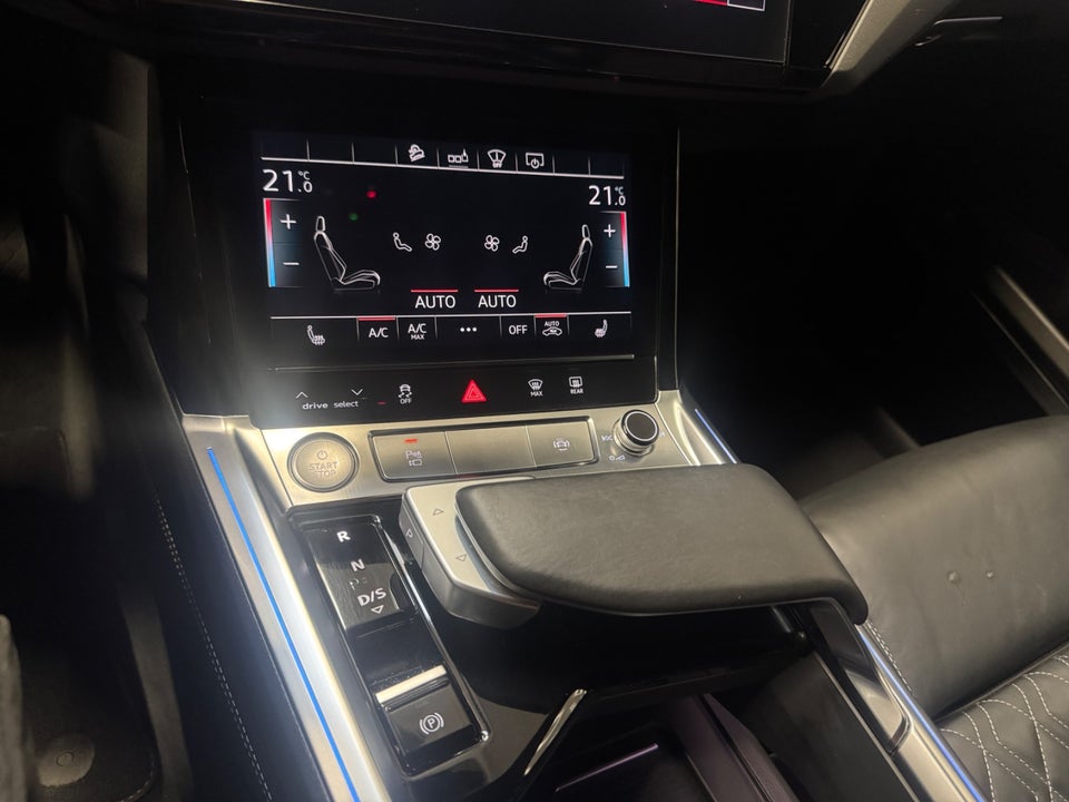 Audi e-tron 55 S-line Sportback quattro 5d