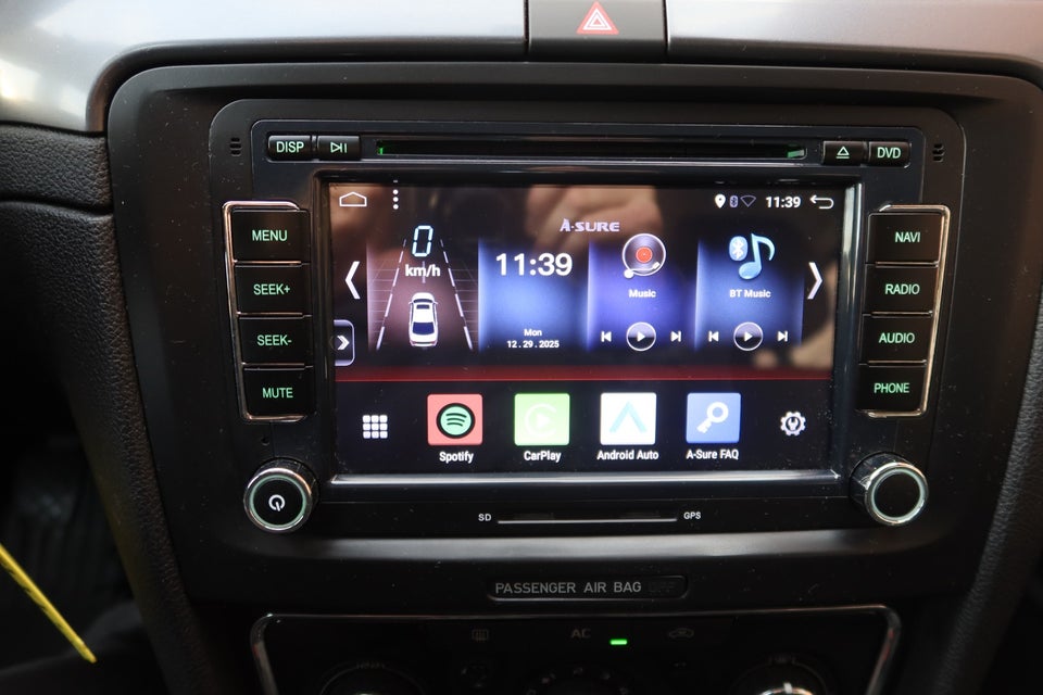 Skoda Superb 1,4 TSi 125 Ambition Combi 5d