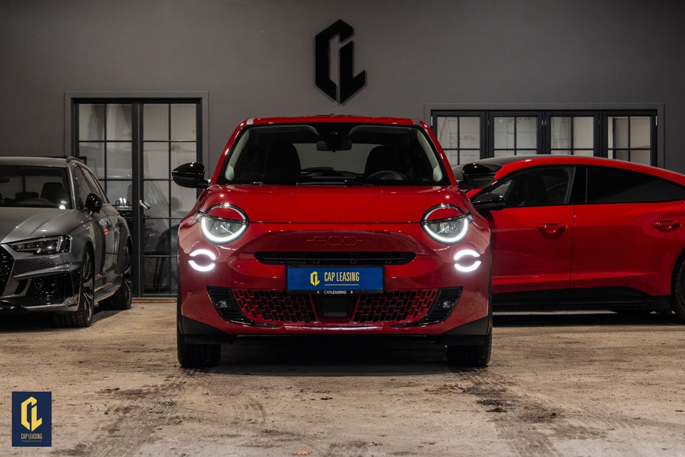 Fiat 600e 54 (RED) 5d