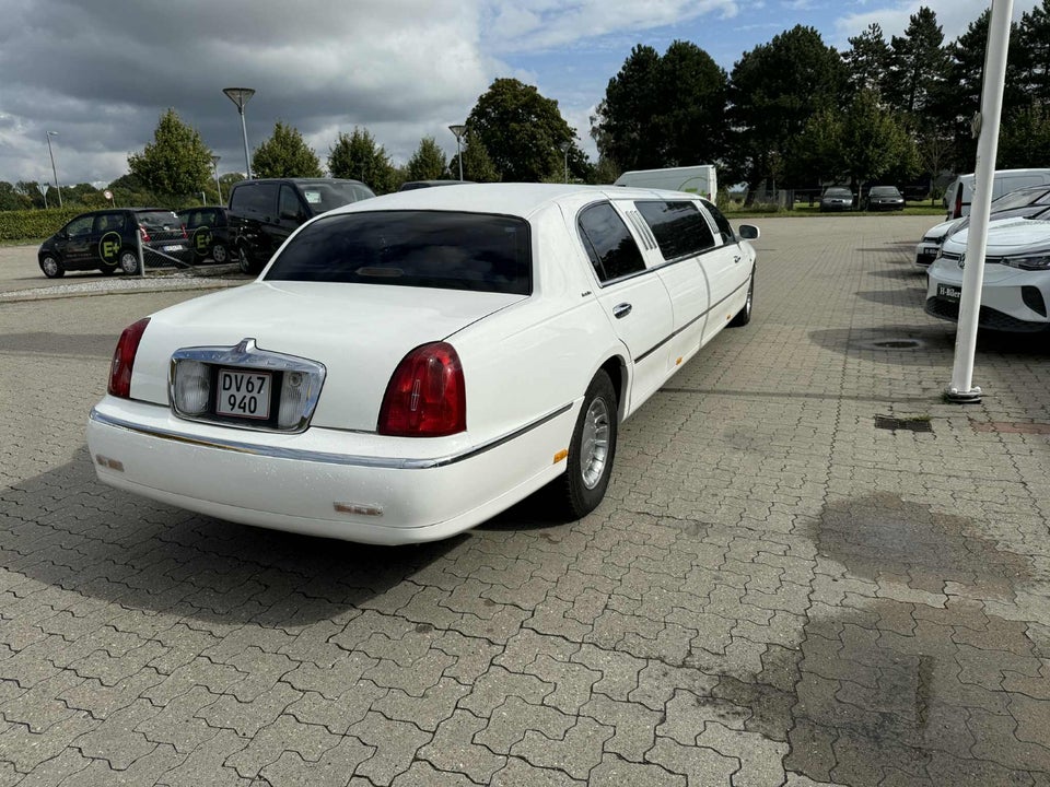 Ford Town Car 4,6  4d