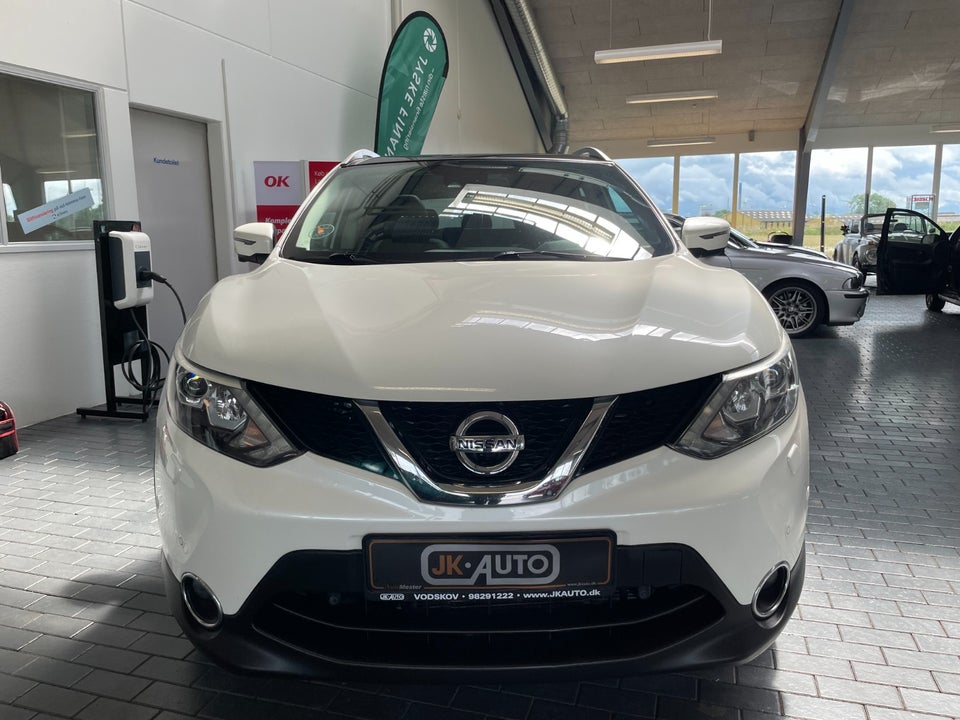 Nissan Qashqai 1,6 dCi 130 Tekna X-tr. 5d