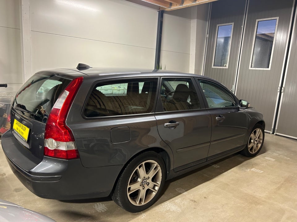 Volvo V50 1,8 Kinetic 5d