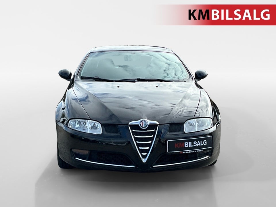 Alfa Romeo GT 2,0 JTS Lusso 3d