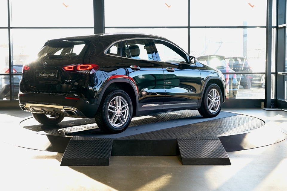 Mercedes GLA250 e 1,3 Progressive aut. 5d