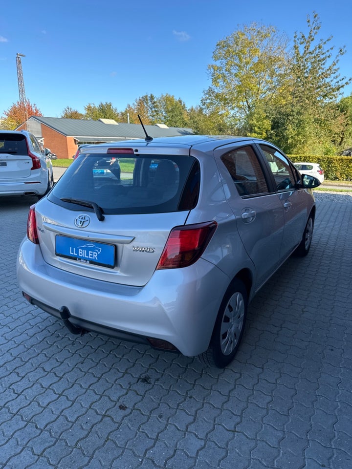 Toyota Yaris 1,3 VVT-i T2 Limited 5d