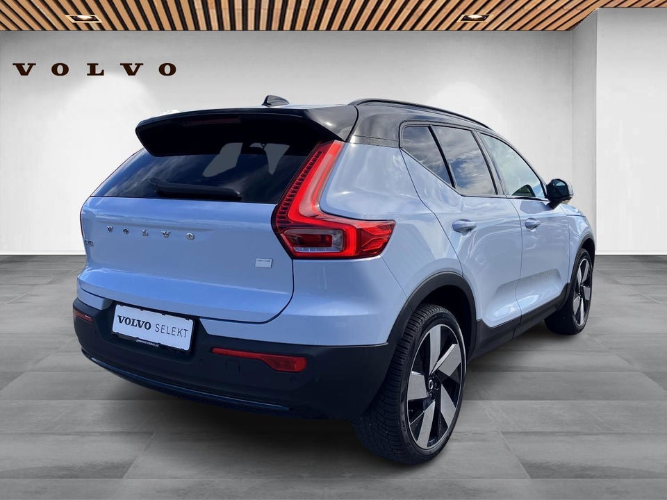 Volvo XC40 ReCharge Extended Range Plus 5d