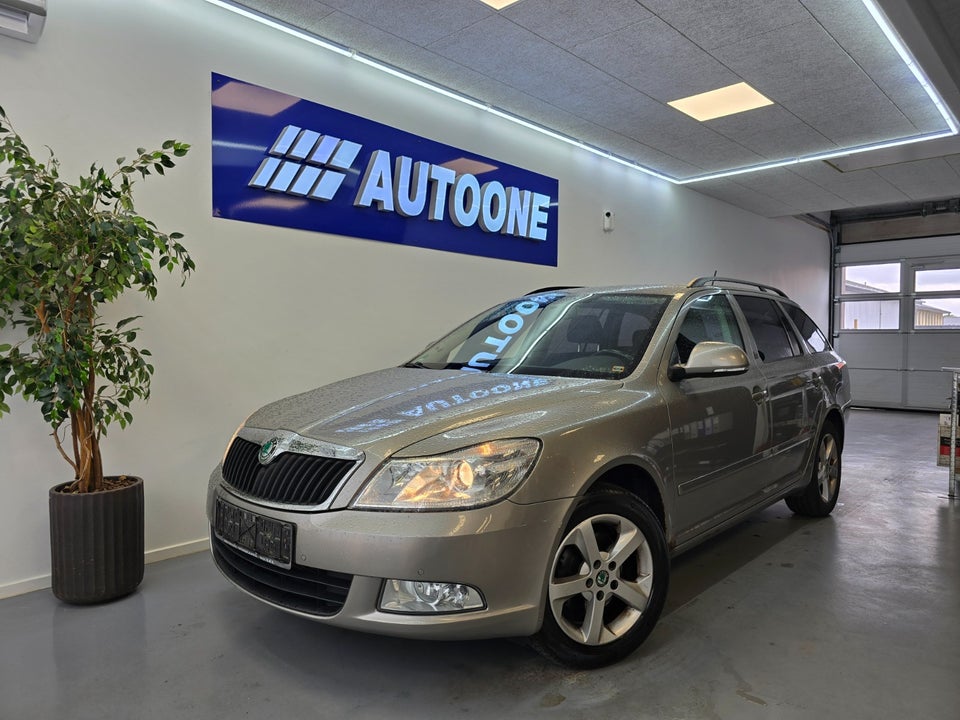 Skoda Octavia 1,4 TSi 122 Elegance Combi 5d
