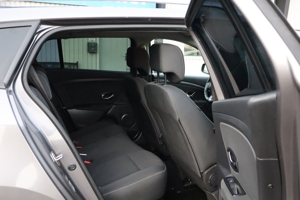 Renault Megane III 1,5 dCi 110 Expression Sport Tourer aut. 5d