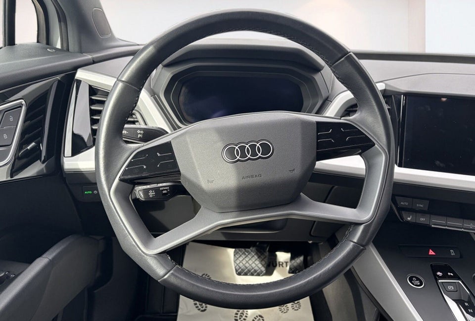 Audi Q4 e-tron 40 S-line 5d