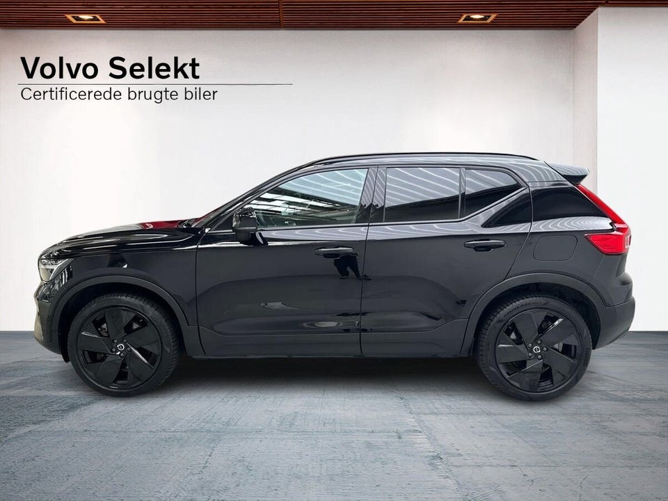 Volvo EX40 Extended Range Black Edition 5d