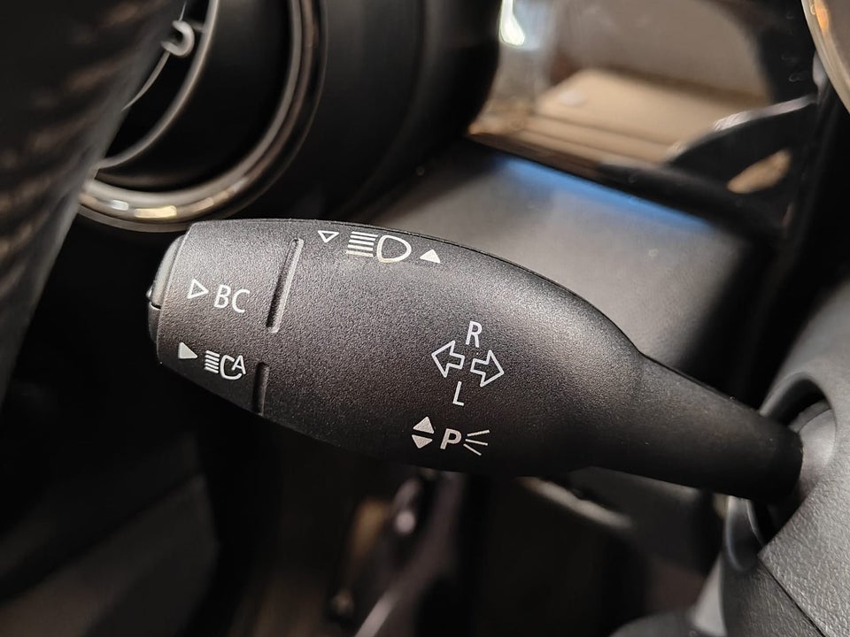 MINI Cooper SE Essential 3d