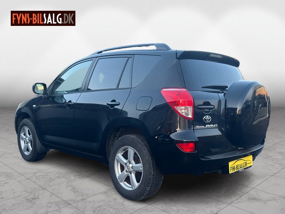 Toyota RAV4 2,0 VVT-i Wave 4x4 Van 5d