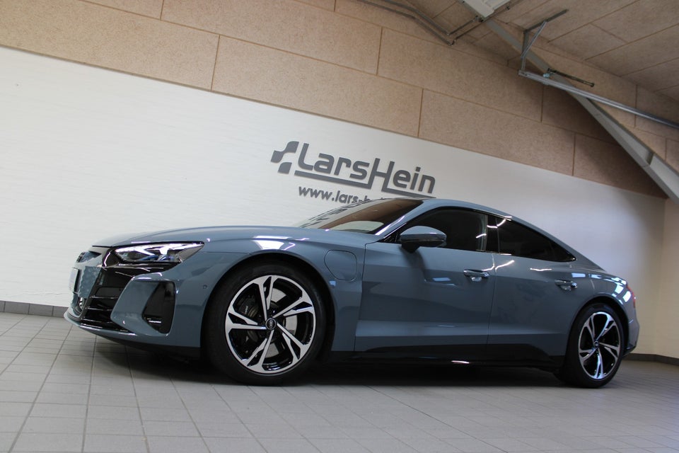 Audi e-tron GT quattro 4d