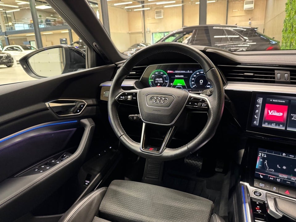 Audi e-tron 55 S-line quattro 5d