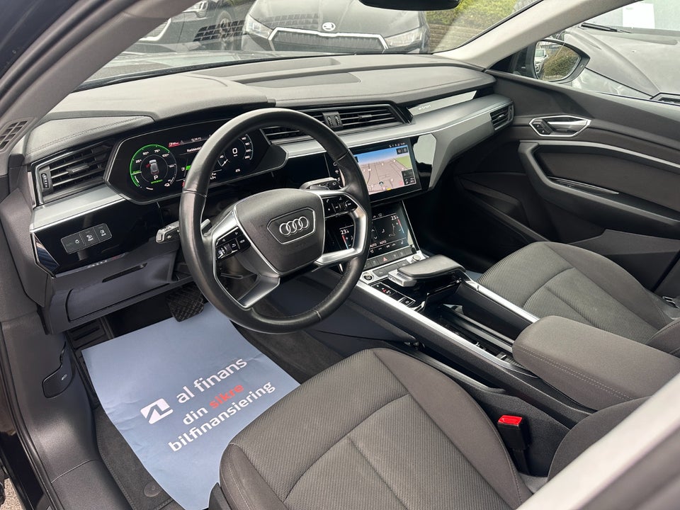 Audi e-tron 50 quattro 5d