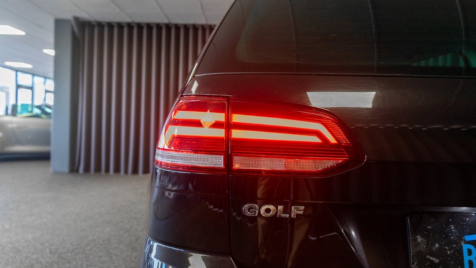 VW Golf VII 2,0 TDi 150 Highline Variant DSG 5d