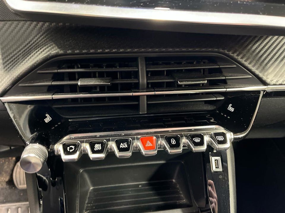 Peugeot 208 1,2 PureTech 75 Selection 5d