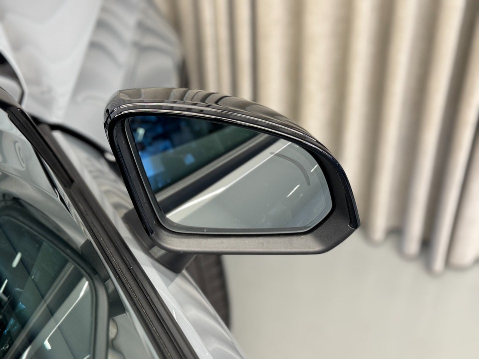 Volvo EX40 Extended Range Core 5d