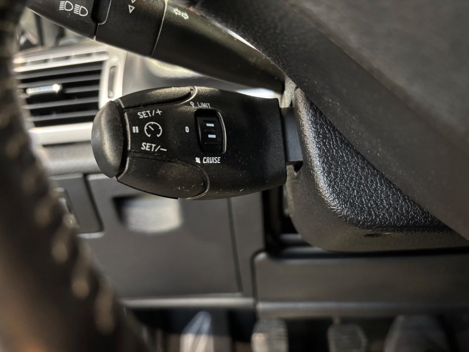 Peugeot 407 1,6 HDi ST Sport SW 5d