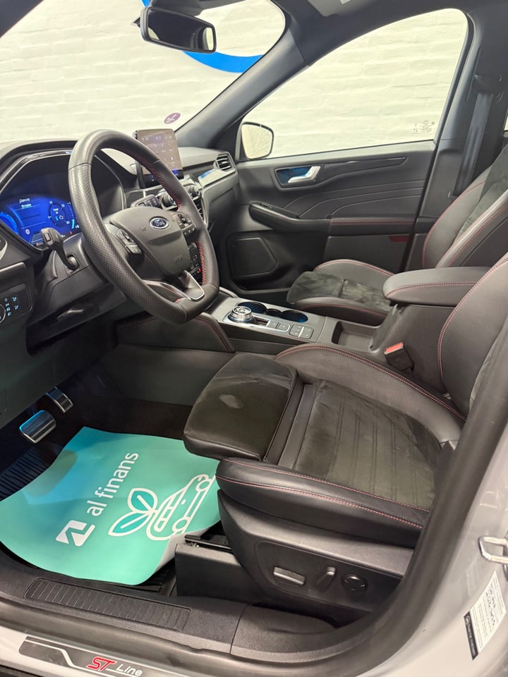 Ford Kuga 2,5 PHEV Graphite Tech CVT 5d