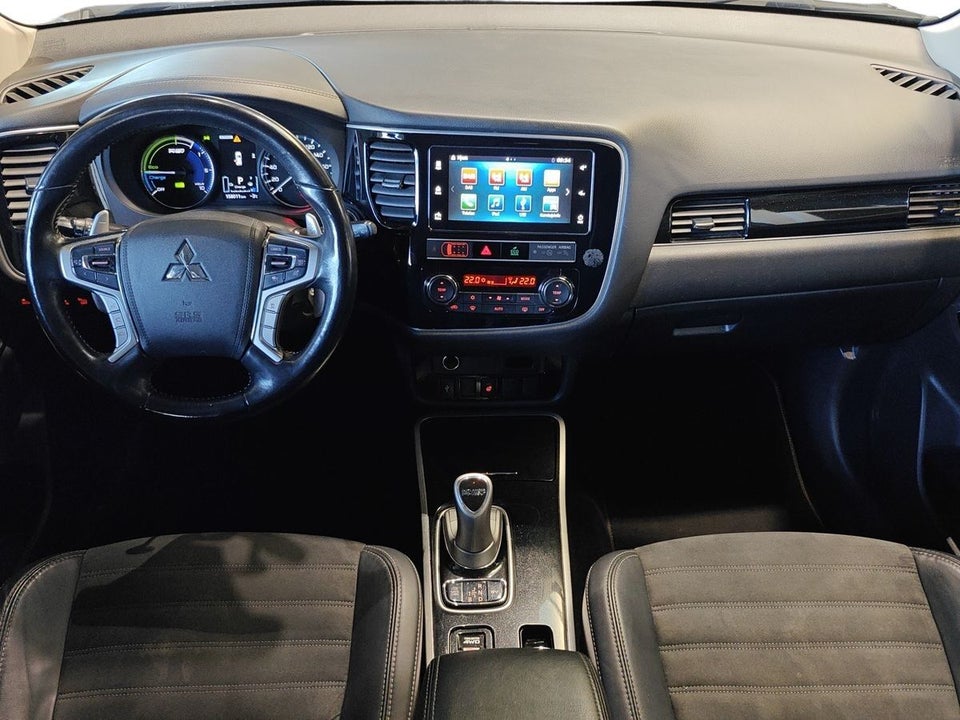 Mitsubishi Outlander 2,4 PHEV Intense CVT 4WD 5d