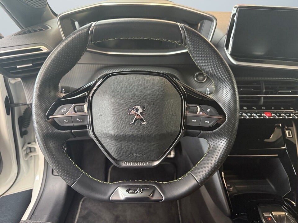 Peugeot e-208 50 GT Pack 5d