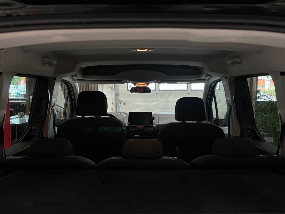 Toyota ProAce City Verso 1,2 T 110 Medium Family 5d