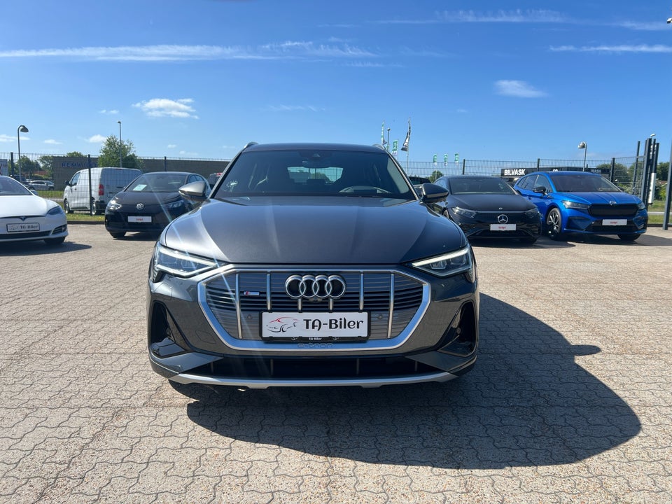 Audi e-tron 55 S-line Sportback quattro 5d