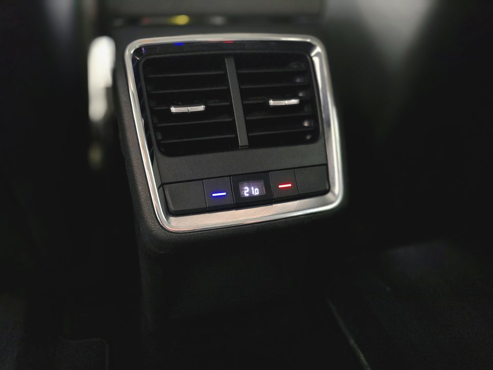 Skoda Enyaq 80x iV Loft 5d