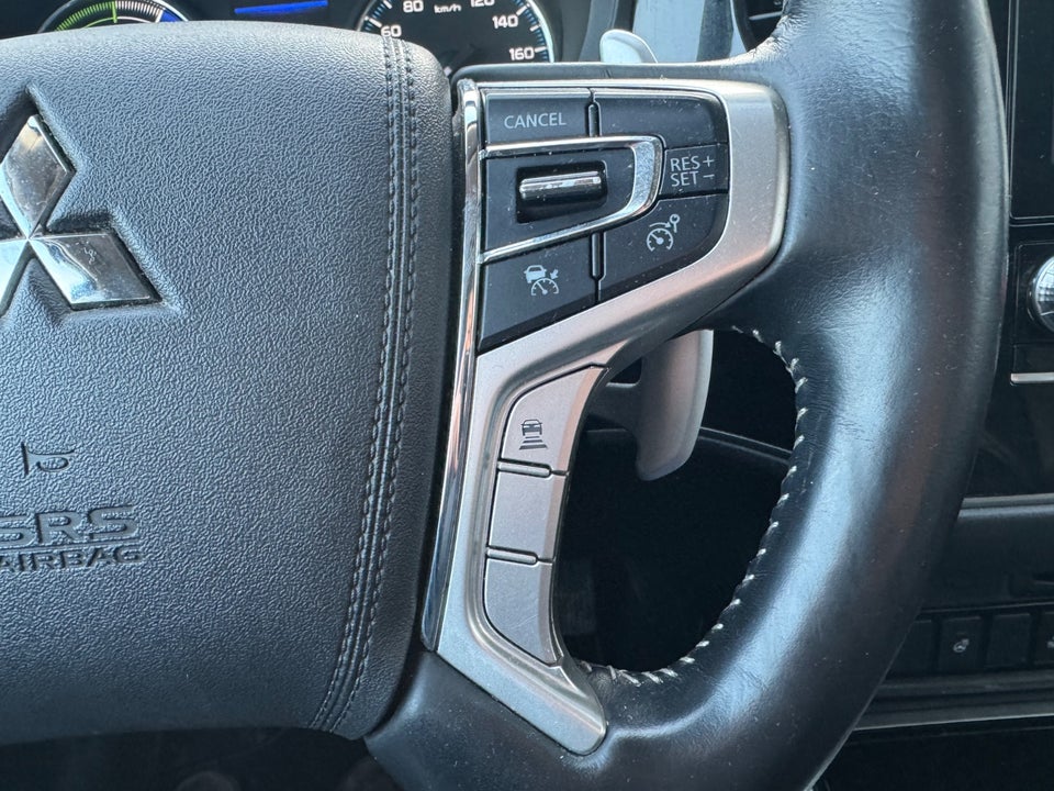 Mitsubishi Outlander 2,4 PHEV Intense CVT 4WD 5d