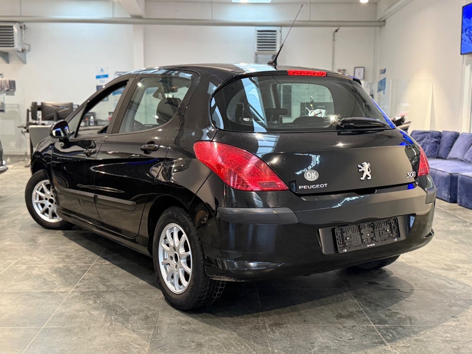 Peugeot 308 1,6 VTi Premium 5d