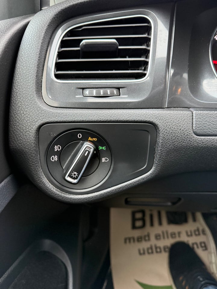 VW Golf VII 1,6 TDi 115 Comfortline Variant 5d