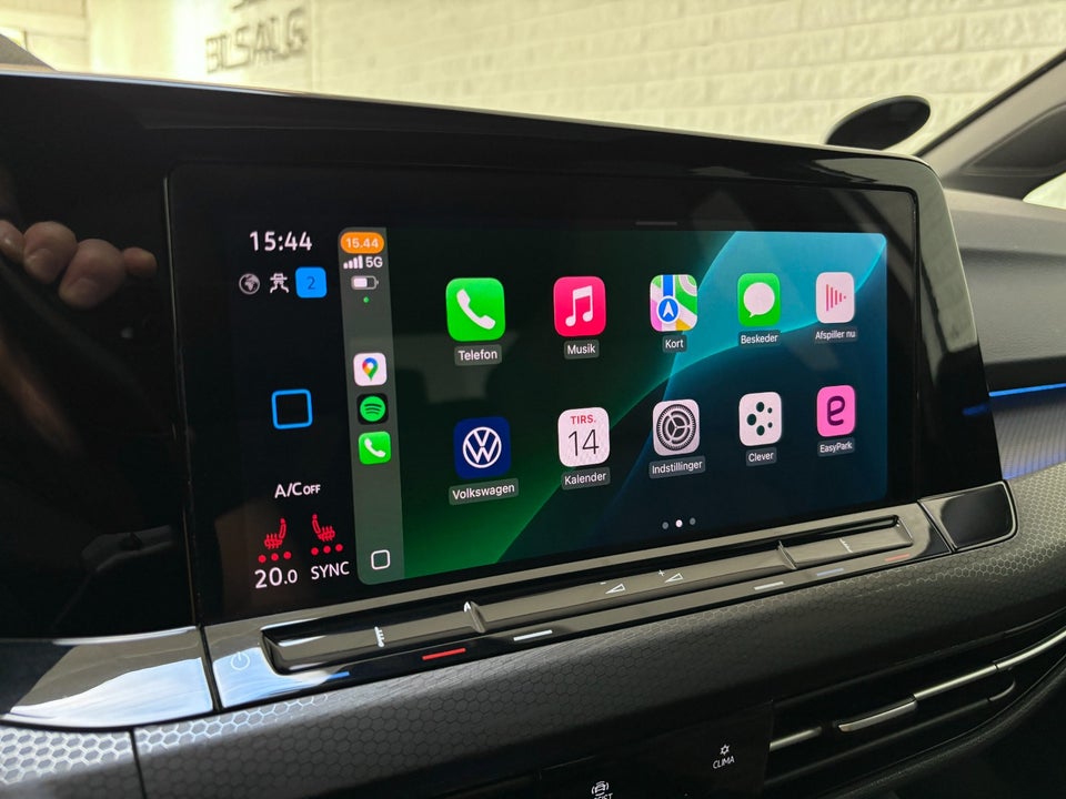 VW Golf VIII 1,4 GTE DSG 5d