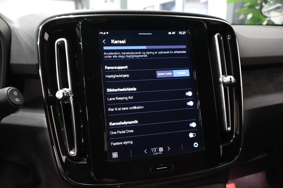 Volvo XC40 P6 ReCharge Core 5d