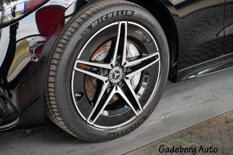 Mercedes C300 e 2,0 AMG Line stc. aut. 5d