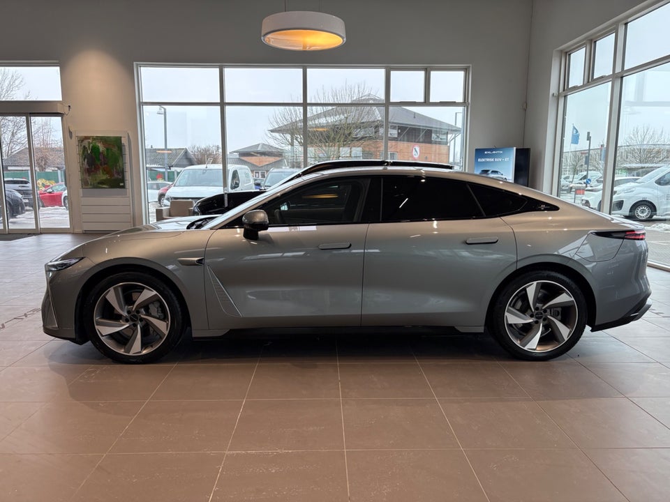 Exlantix ES 77 Ultimate AWD 5d