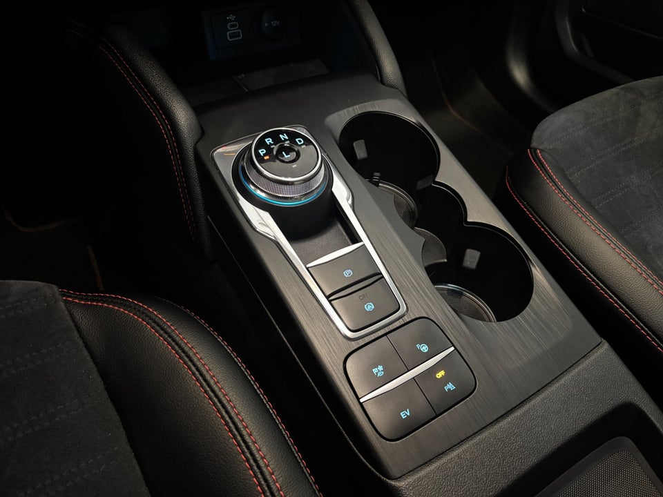 Ford Kuga 2,5 PHEV ST-Line X CVT 5d